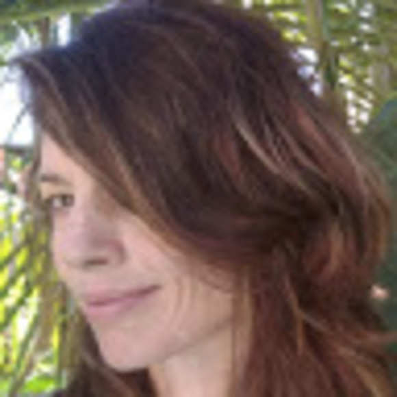 Meet your Posher, Julie - Picture 1 of 1